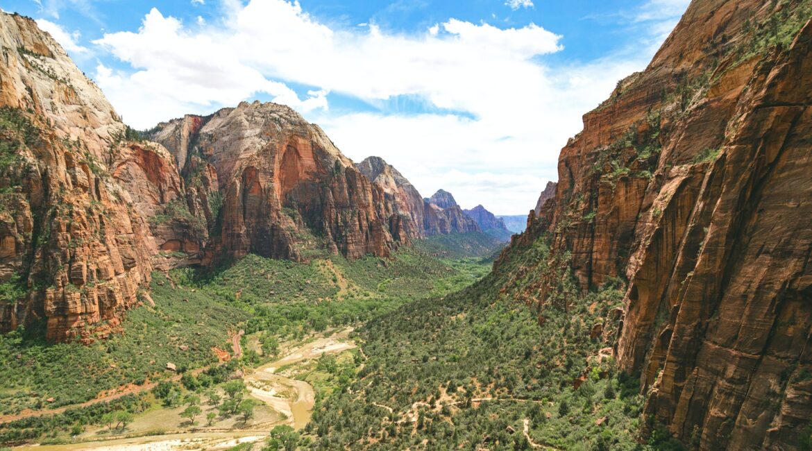 6 Reasons To Visit Zion National Park